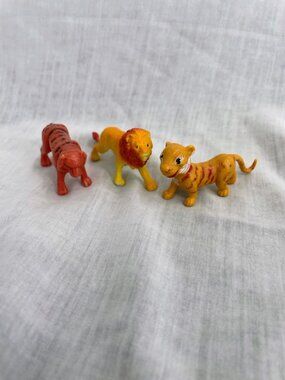Vintage Plastic Miniatures Lion/Tiger Toy Trio